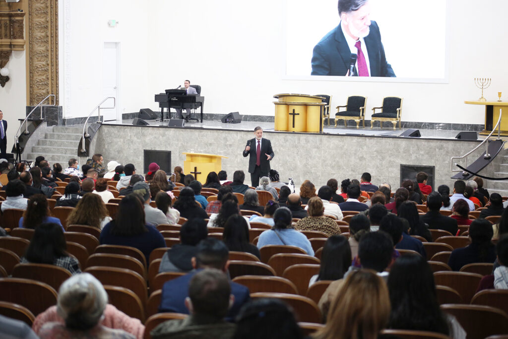 Servicio - 10am - Broadway