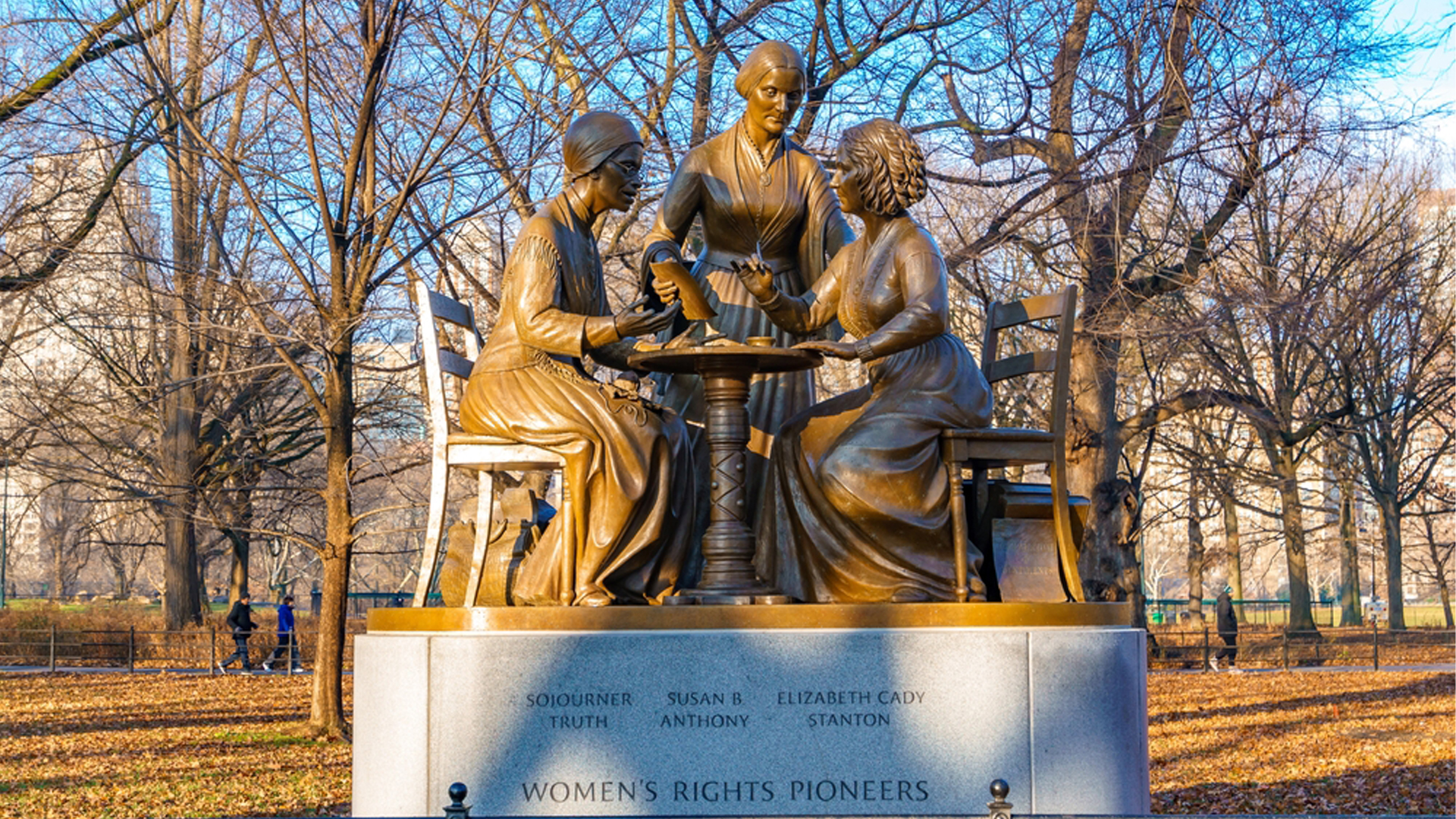 El papel de la mujer en la historia y la lucha por sus derechos