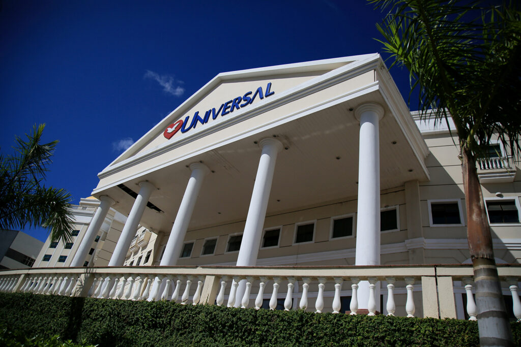 Las reuniones de la iglesia son las verdaderas aguas de refrigerio para el cristiano sediento.