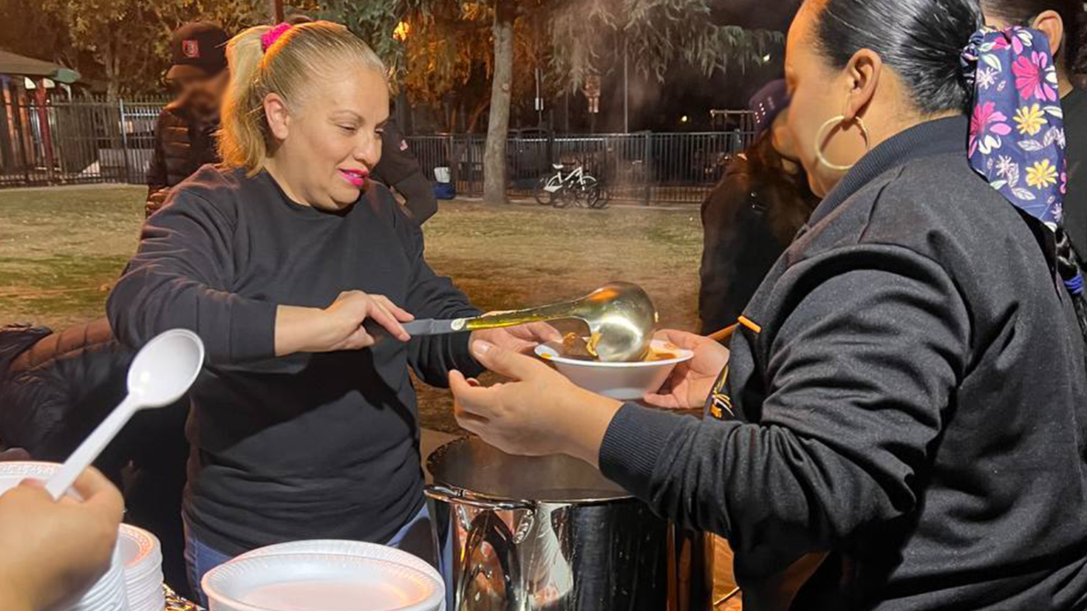 Los integrantes de los Ángeles de la Noche ayudaron a su prójimo en